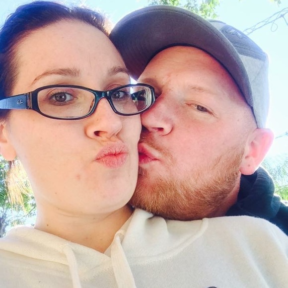 Welcome to my closet - Picture 6 of 7